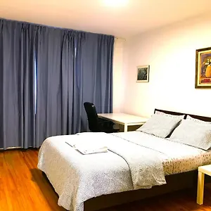Big Private Midmontreal Next To Station Metro - Parking Free , Montréal Canada